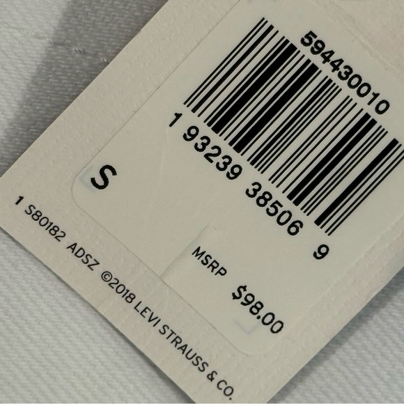 Levi's White Denim Jacket with Black Button - Picture 7 of 8